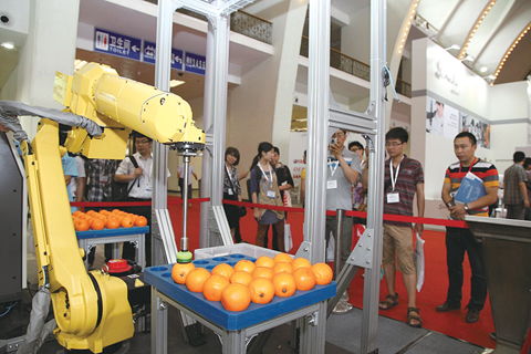 智慧工厂 亮相北京 演绎新自动化生产